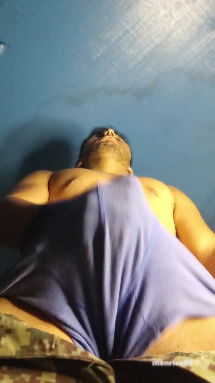 Hornyboy2058: Straight Military Man