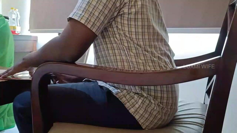 Luxmi Wife: Friend's Step-mom Fucking in Green Saree with Subtitles -1