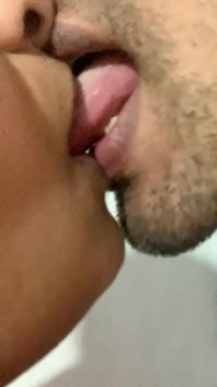 Henjutan ciuman bibir terbaik