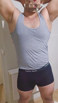 Pro ty, kteří se rádi předvádějí své paží svaly a podpaží