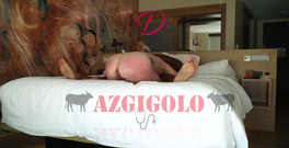 AZGIGOLO: Ráno se probudím a v mé mysli je stále sexy...