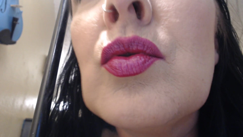 Abby Anna: Tiub gincu merah jambu Fuchsia