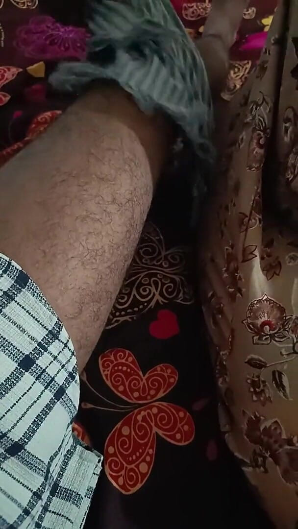 Desigirlsiri: แม่เลี้ยงอินเดียสุดฮอต Desi โดนลูกเลี้ยงชายเย็ดจัดหนักพร้อมเสียงภาษาเตลูกูยั่วยวน