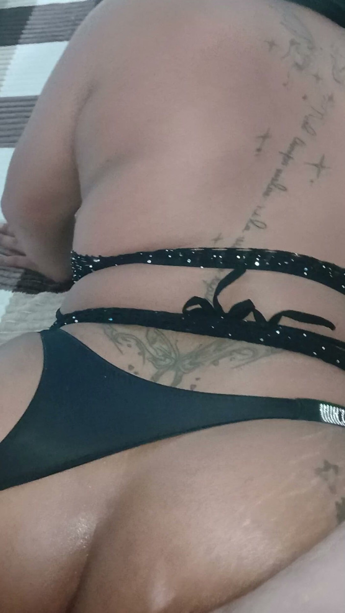 Vikingoazul: Devasa Popo Ladyboy Beni Dışarı Çıkardı, Kapalı Poposuyla Süte Dokundu