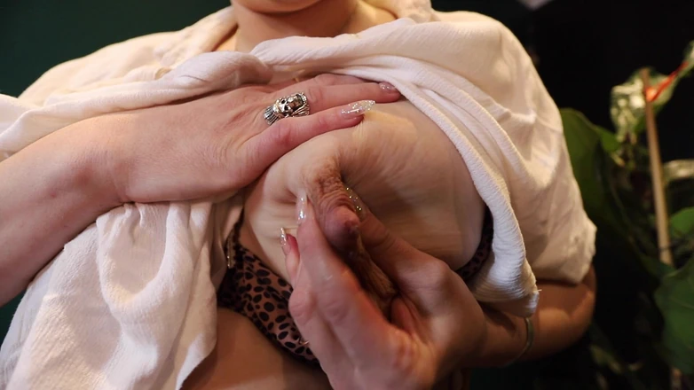 Countess diamond: Breastfeeding Time
