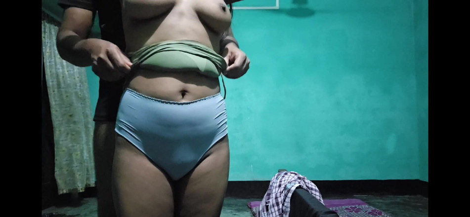 SafeRosebush8: Un soutien-gorge baise ma bhabhi