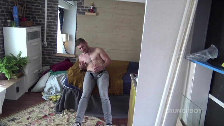 When straights boys fuck their gay friends: Sexy ebenholz-schwuler wird von dem hetero-jungen, vlad Castle, roh gefickt