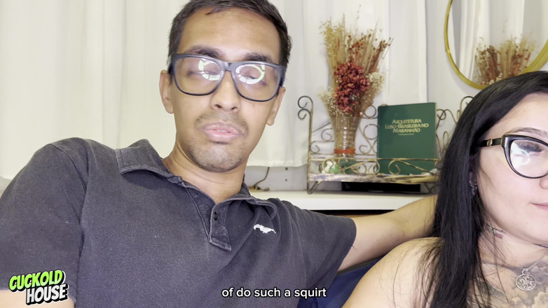 CuckoldHouse: Người đàn ông cuckold đưa vợ của mình làm tình với người yêu...