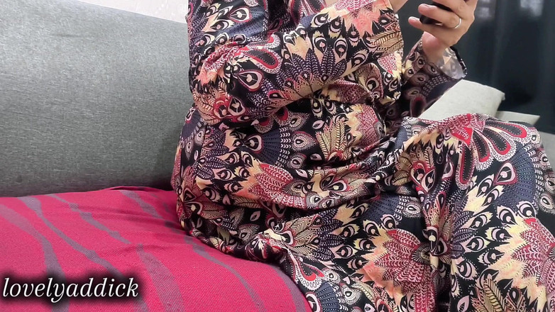 Lovelyaddik: Buso Saudara Tiri Ketika Dia Tidak Memakai Celana Dalam偷偷观看继妹不穿内裤