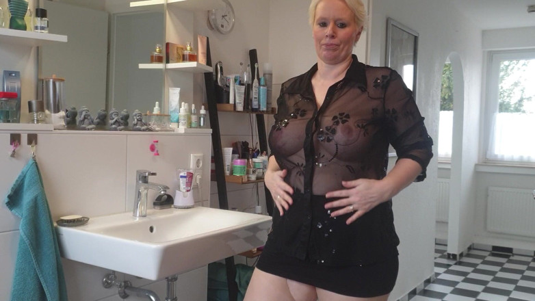 UserBitch1: Am făcut sex în baie cu o sticlă de parfum