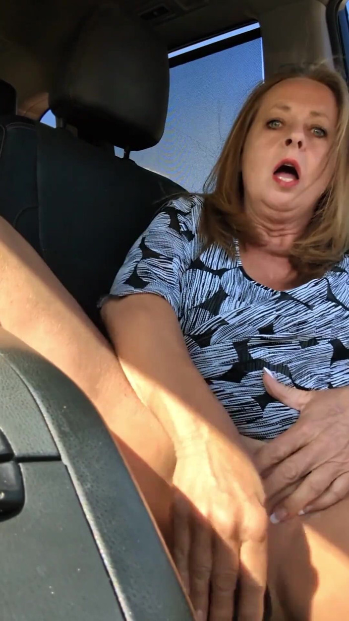Little Linda: Hottest MILF Ever - Masterbation in Walmart Parking Lot See Ending
