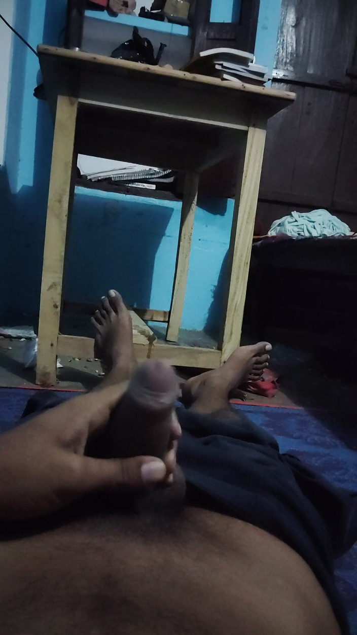 Xxxboyengi: Handsome Deshi Boy Masterbation in Big Cock