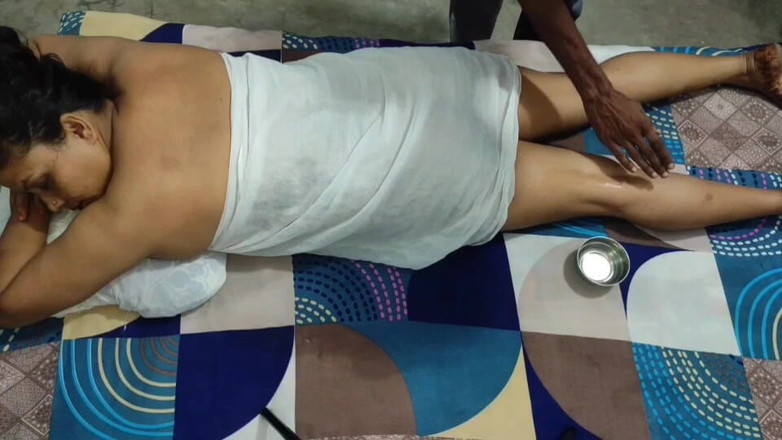 Happyhome: Desi Indian Big Boobs Bhabhi Got Oli Massaged, Oral Deep...