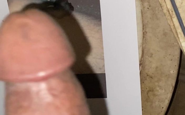 Sex porn love: खुद के लंड पर वीर्य निकालना