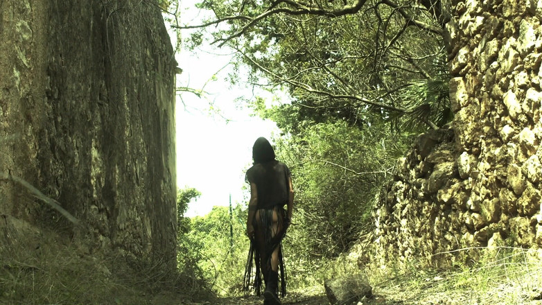 Magia Rosa: What if You Find Something Like This in the Woods?