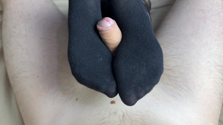 Gloria Gimson: Dominazione femminile del pene con l'aiuto delle gambe di una...