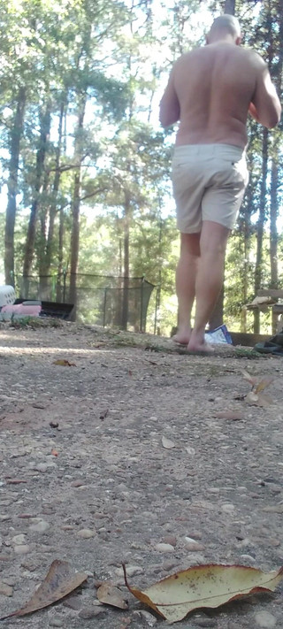 MrLeggs: Parmaklarımda biraz gümüş rengi var. Eğer bende varsa, kıyafete ihtiyacım...