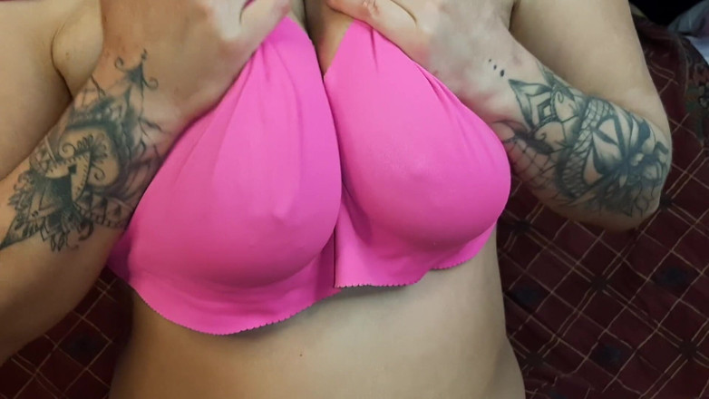 LizAngel: Masturbate and pees