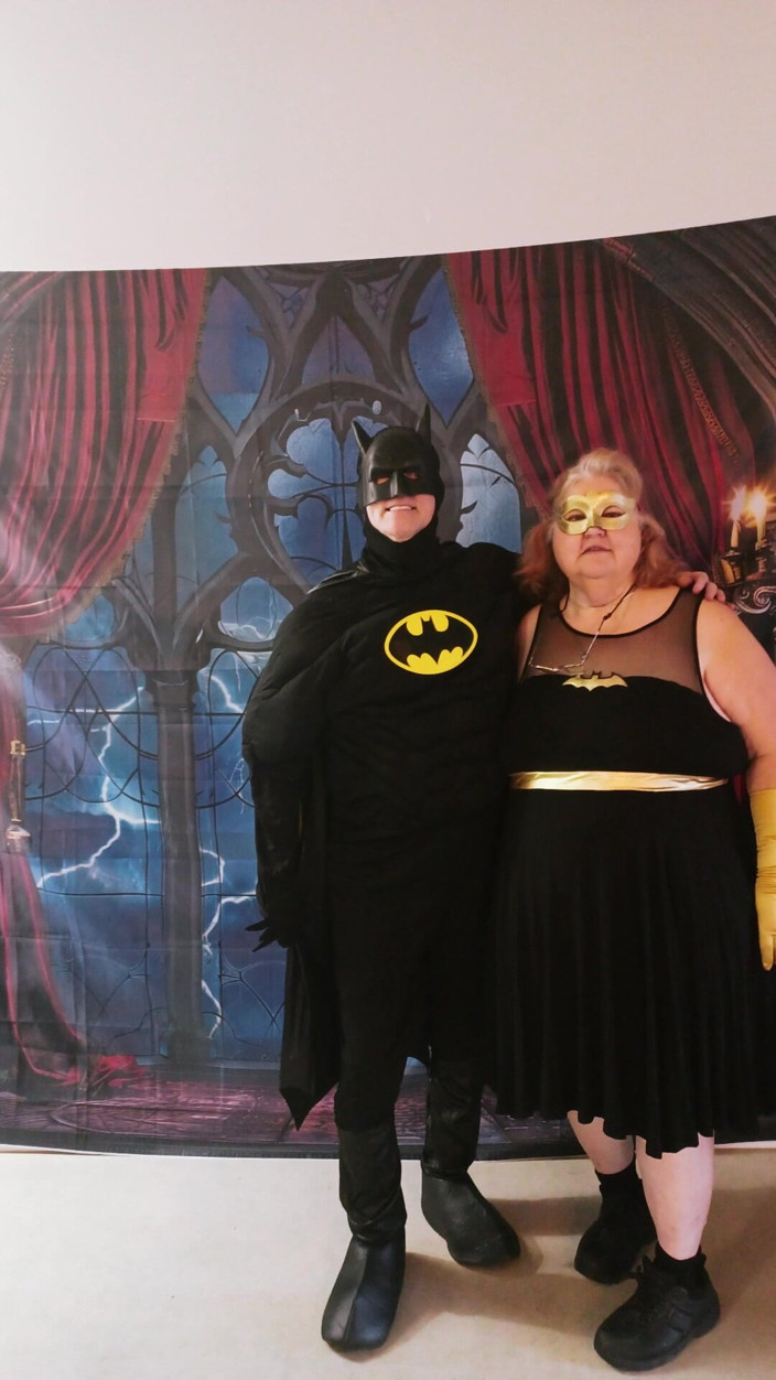 BBW nurse Vicki adventures with friends: Mi novio y yo nos vestimos como hombre y chica...