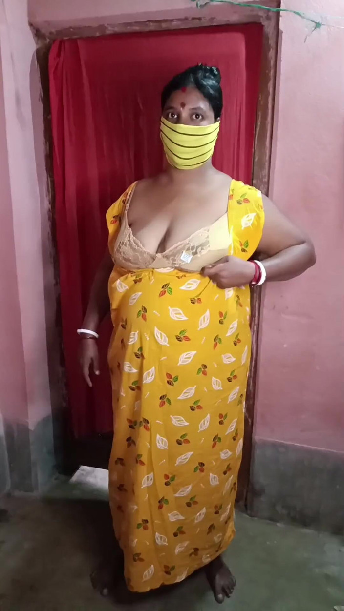 Pakhi0705: Manžel dámské první nevlastní sestry tvrdě šuká a stříká mě