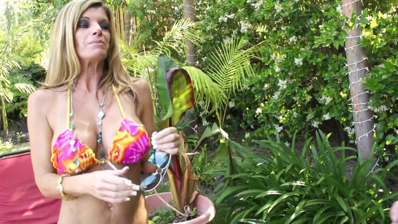 Porn To Love: 4 scenes - Milf in Love 7 - Full Movie / over 2 hours