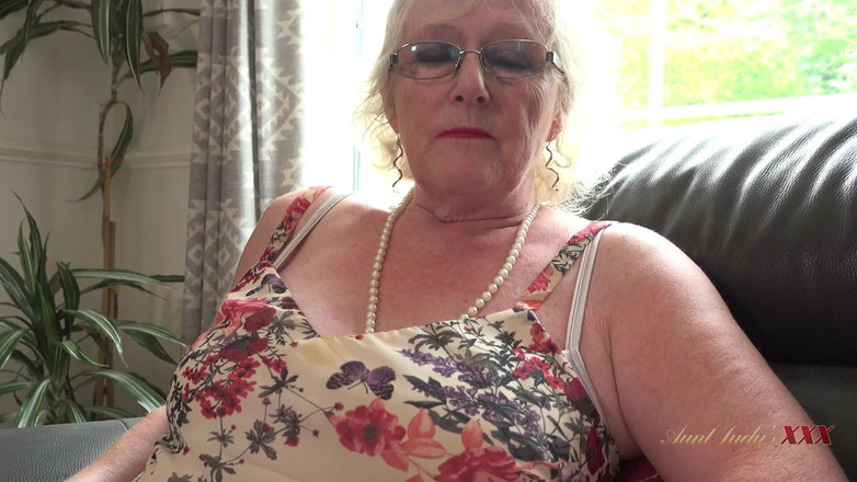 Aunt Judy's XXX: AuntJudysXXX - Bà chủ gilf hứng tình của bạn. Claire cho...