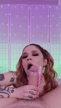 mặt thô bạo với Vanessa Vega