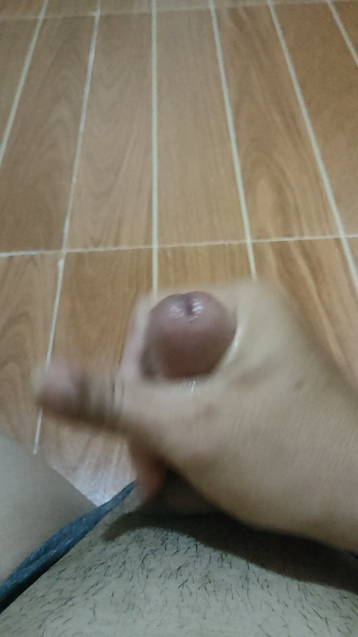 ArchAss: Tek başına mastürbasyon yapıyor