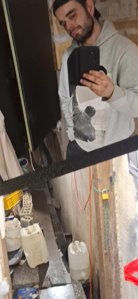 Mi guardo allo specchio se sono sexy ora