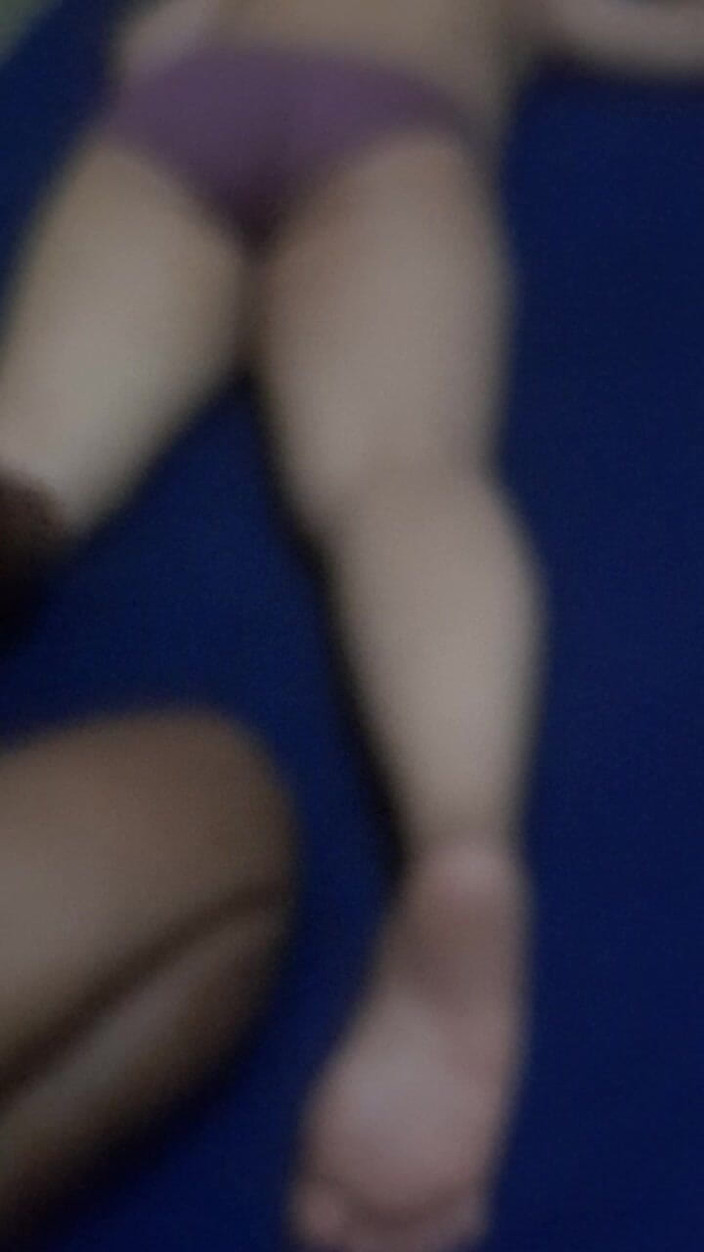 Angelina Pop: おばさんのお尻をマッサージしながら、私は彼女のマンコにチンポを入れました