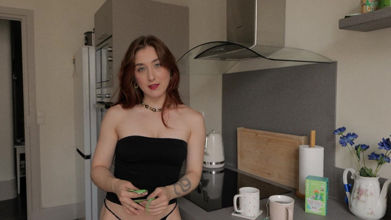 Madelaine_Rousset: Joi Roleplay - Ais, ais, bayi!