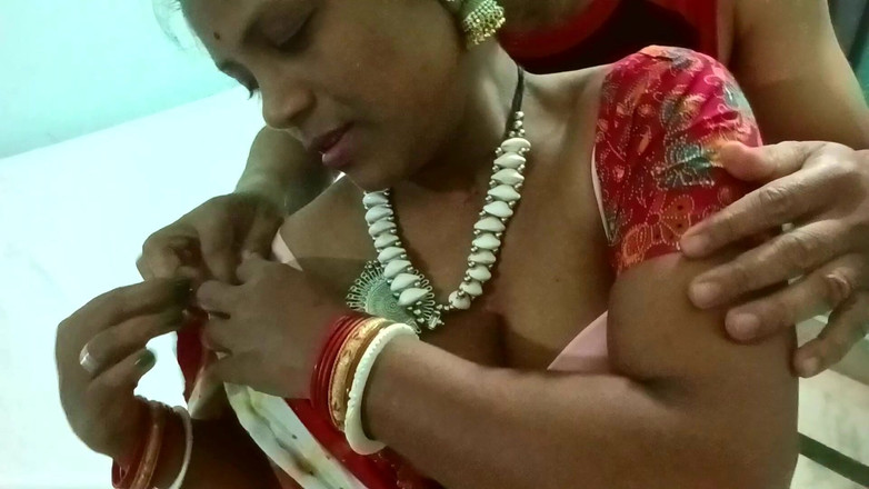 Popmini: 印度办公室朋友sunidhi口交和男朋友在紧致阴户内发生性关系