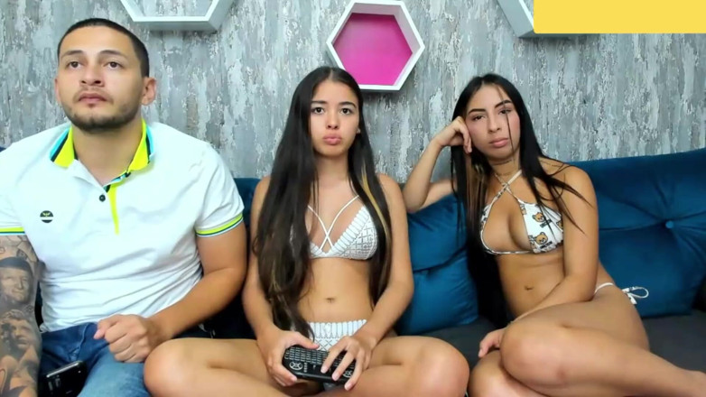 Teen amateur Latinas: Anal z najlepszym przyjacielem po raz pierwszy, dziewiczy tyłek