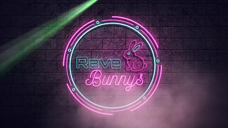 Rave Bunnys: Pembimbing sorak Kait membentangkan kakinya dan dikongkek pepek!