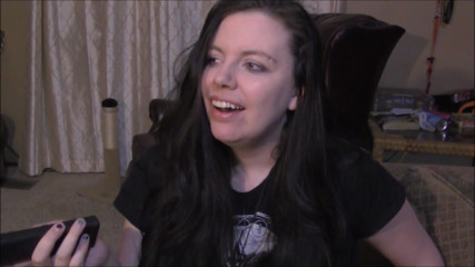 Lovely Lilith: Vidra meus peitos antes da madrasta entrar