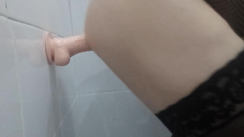 Andrea Travesti Bogota: Cute shemale in lingerie masturbates with dildos in her ass