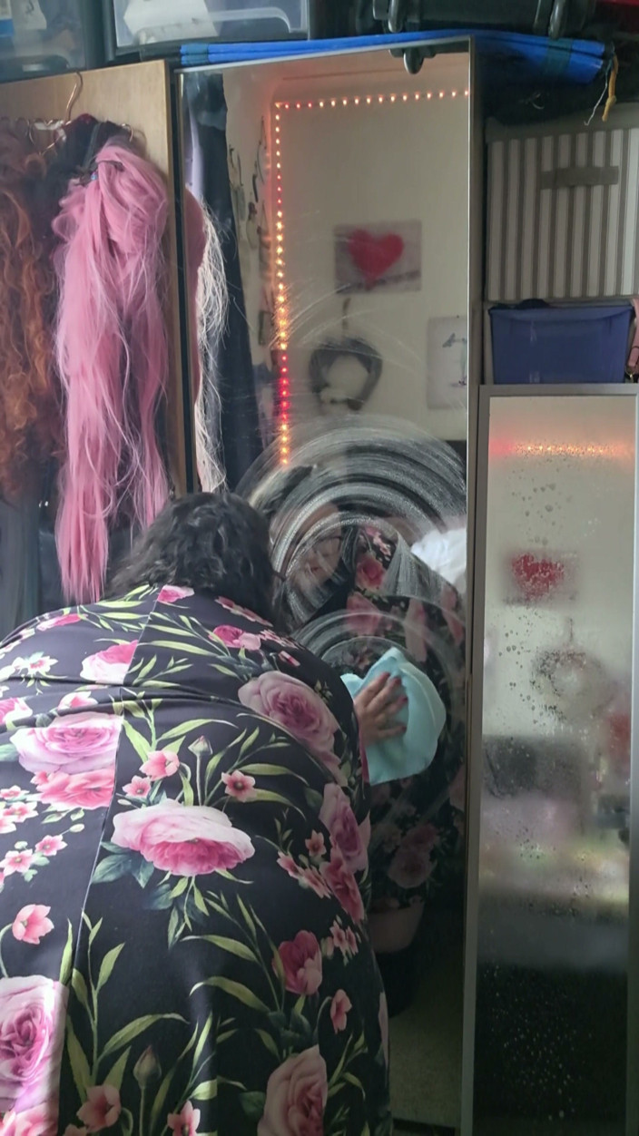 SSBBWLadyBrads: SSBBW zrcadlo Mirro na zdi bbw