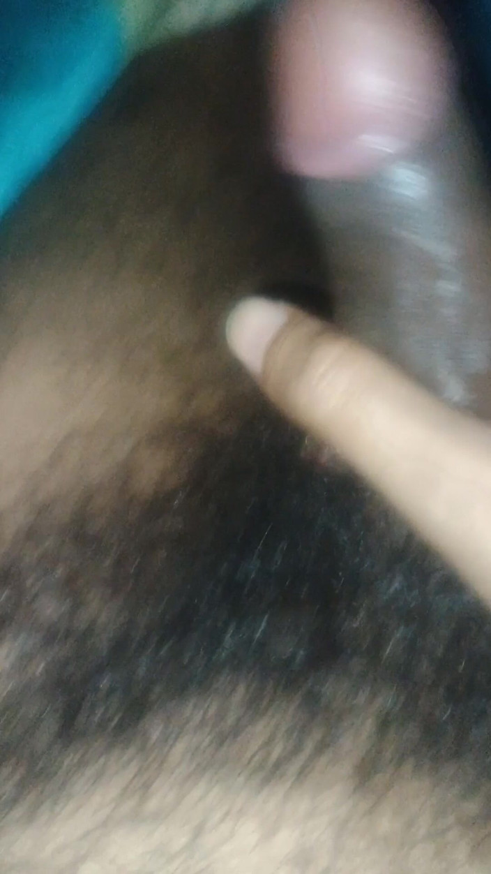 Jeck Leo: Mijn rechte grote harige harde pik close-up zuigt aan mijn...