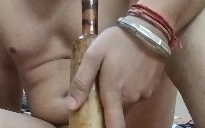 Rockko234: Indický manžel nahý na posteli anální fisting