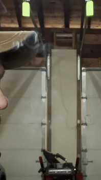 Il patrigno condivide un fumo