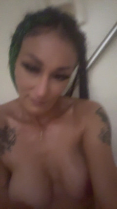 Rosevixen: Prövar bara saker