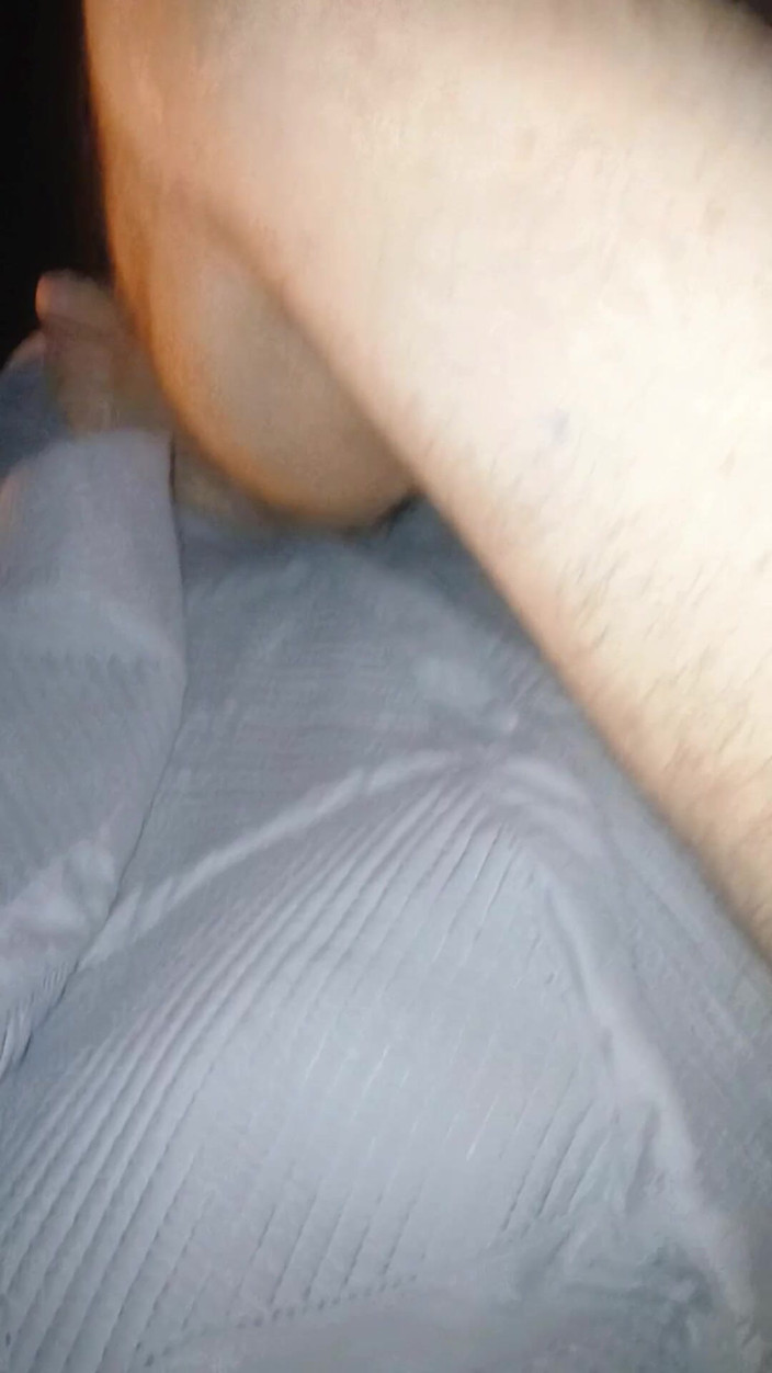 MAGLIGHTGIRL69: Accarezzalo in modo che la moglie si possa strozzare su...