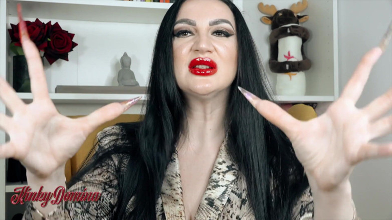 KinkyDomina: Nauczycielka z Rumunii oczaruje cię swoją czerwoną szminką