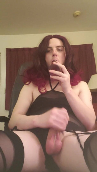 Sissy Skylar: Kadın kılıklı otel 2