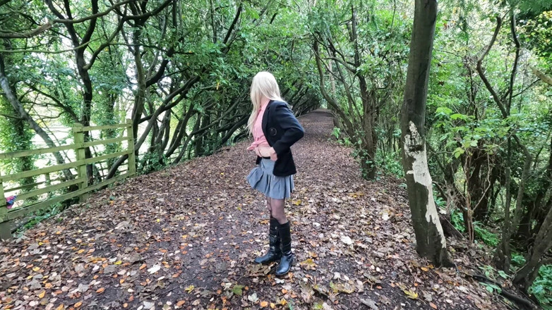 The Midnight Minx: Bunking off college