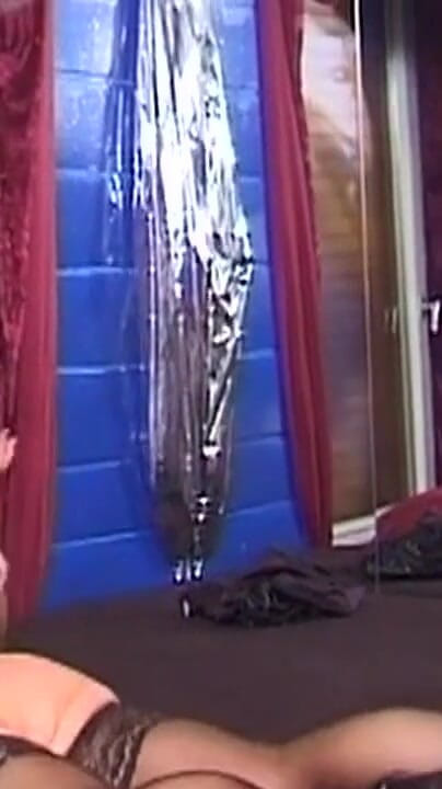 THAGSON 18+: Kedjad mogen MILf används av maskerade män