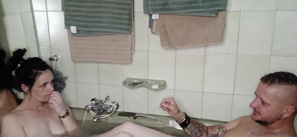 Bigjoefuckalott: Koupelna