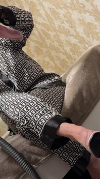 Грязное нижнее белье Miele сосет