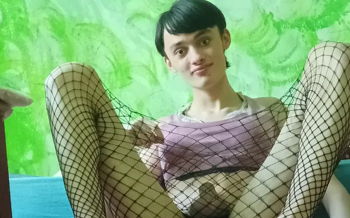 Aliciaquinn: Stepsister Alicia Girl fucking yourself mastrubation