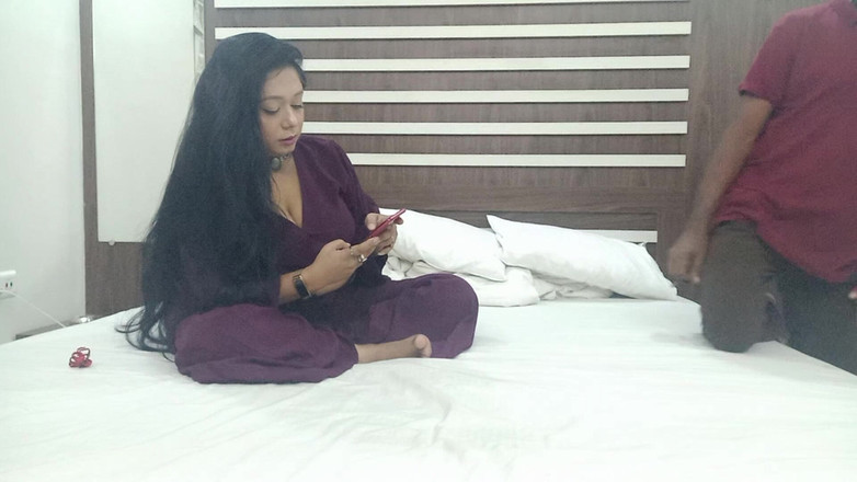 Bengali Bhabhi Sex: Große möpse, desi bengalisches Bhabhi wird im hotelzimmer gefickt
